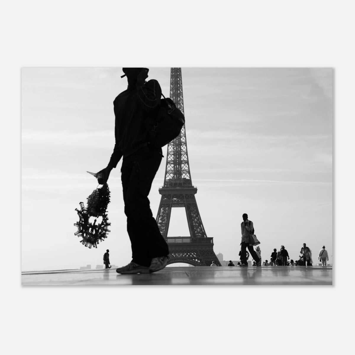 Paris, Trocadéro, affiche noir et blanc minimaliste de Mohamed Khalil