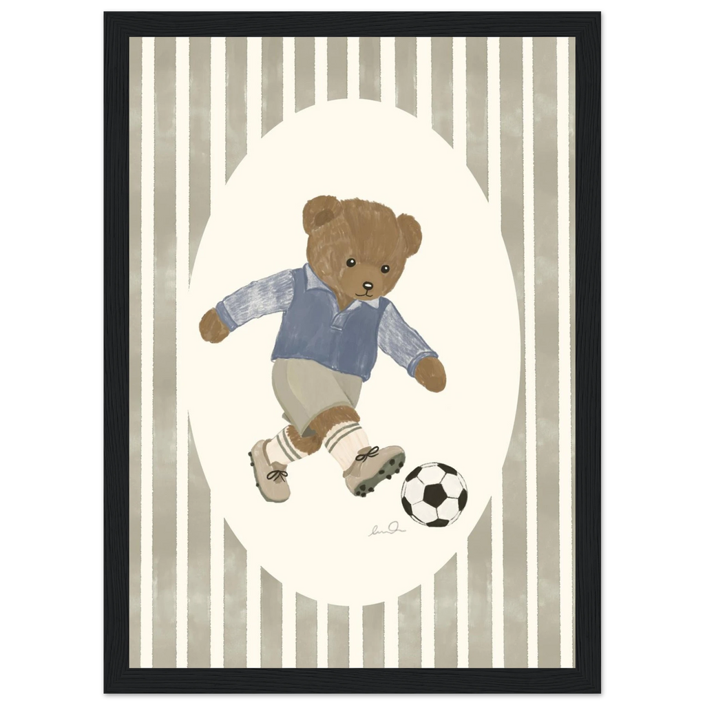 L'ourson joueur de soccer, affiche illustrée d'Émilie J. Ouellet encadrée – visuel 7